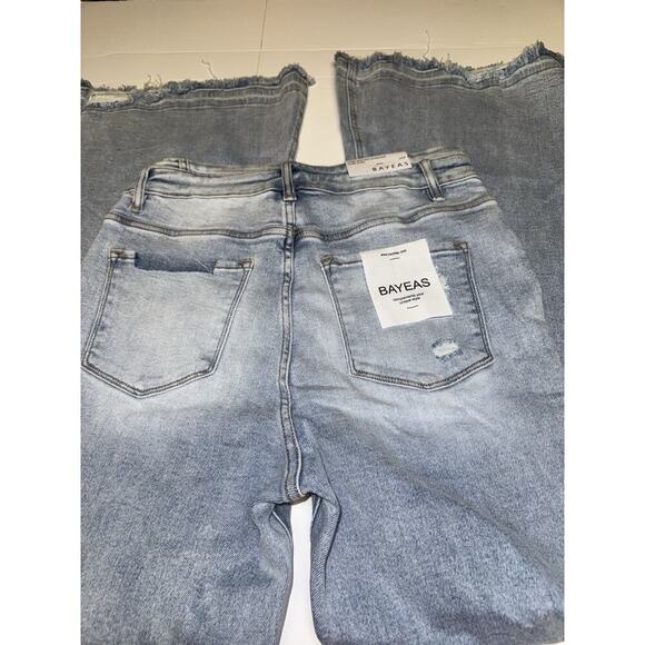 Bayeas Ultra High Rise Distressed Flare Jeans Light Wash Women’s 30W NWT Retro - Picture 2 of 11